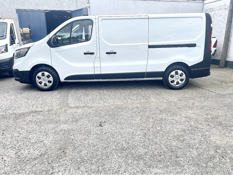 2023 Renault Trafic 2L Diesel For Sale Images