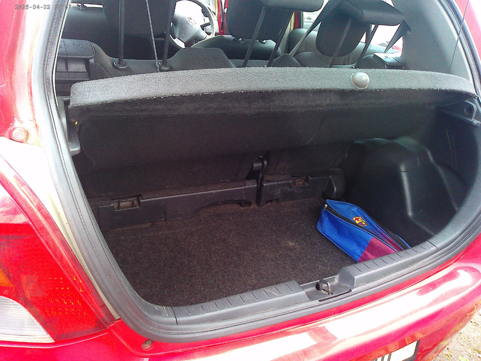 2010 Toyota Yaris 1L Petrol For Sale Images