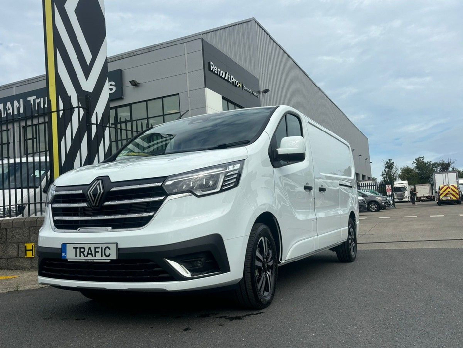 2025 Renault Trafic For Sale Images