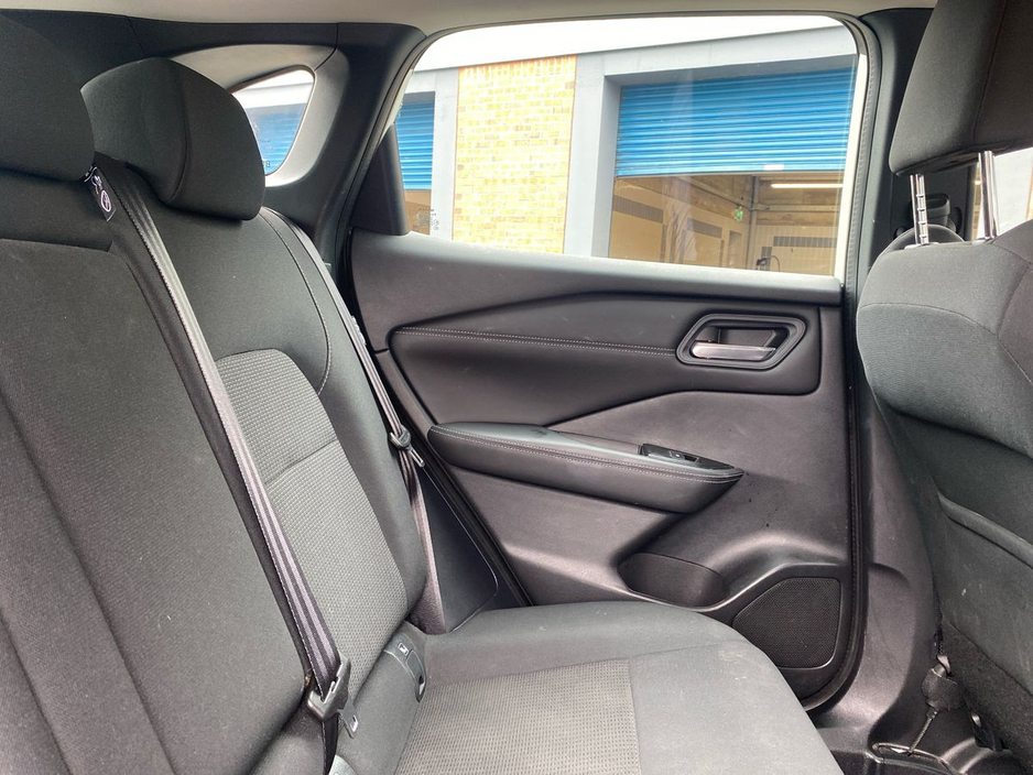 Nissan Qashqai 1.3 PET MILD HYBRID SV — thumbnail 19