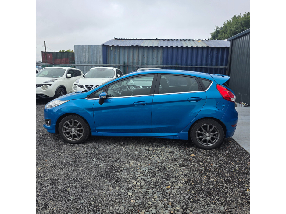 Ford Fiesta — thumbnail 6