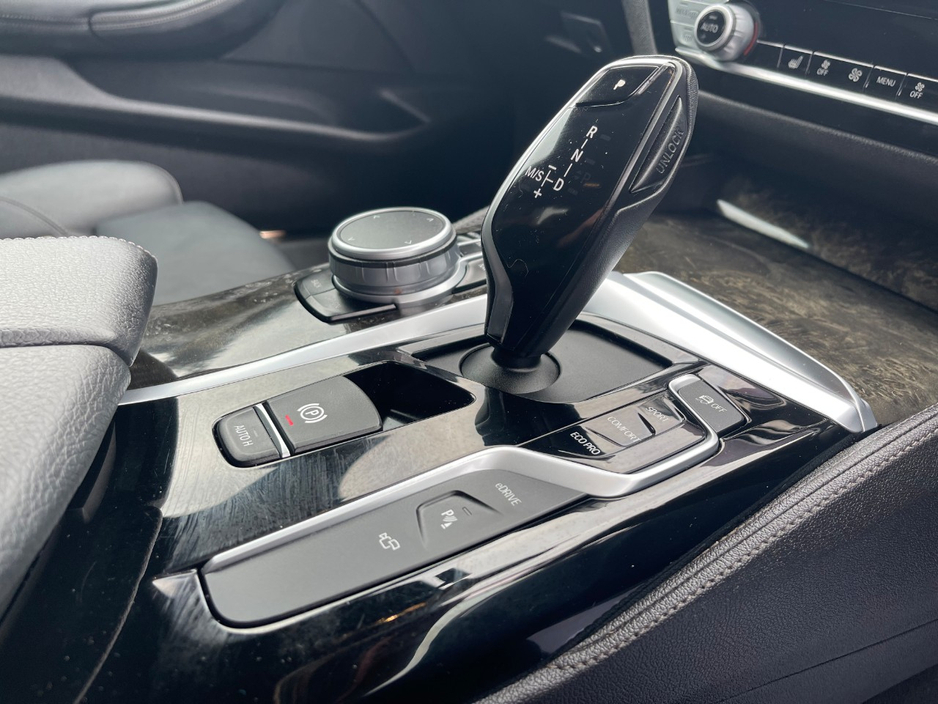 2020 BMW 5 Series 2L Petrol Plug-in Hybrid For Sale Images