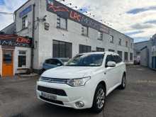 2015 Mitsubishi Outlander 2L Petrol Plug-in Hybrid For Sale Images