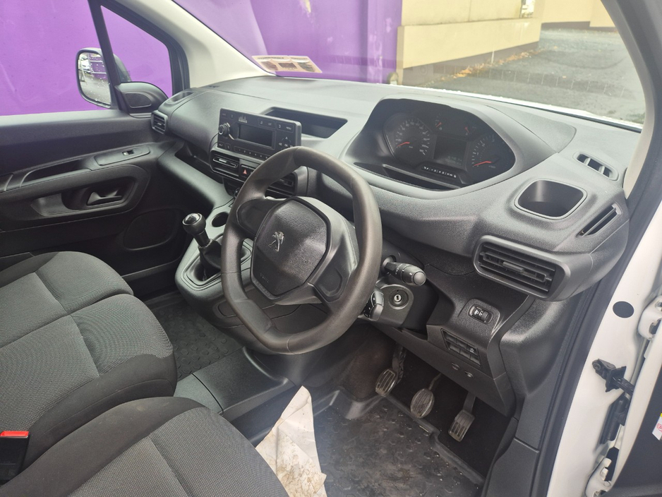 2021 Peugeot Partner 1.5L Diesel For Sale Images