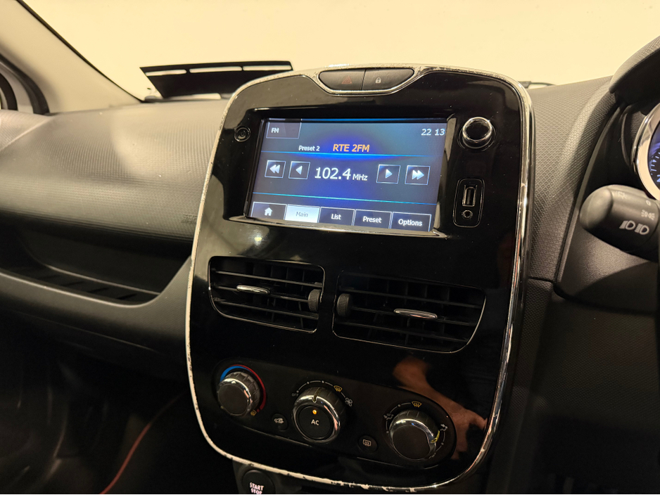2015 Renault Clio 1.1L Petrol For Sale Images