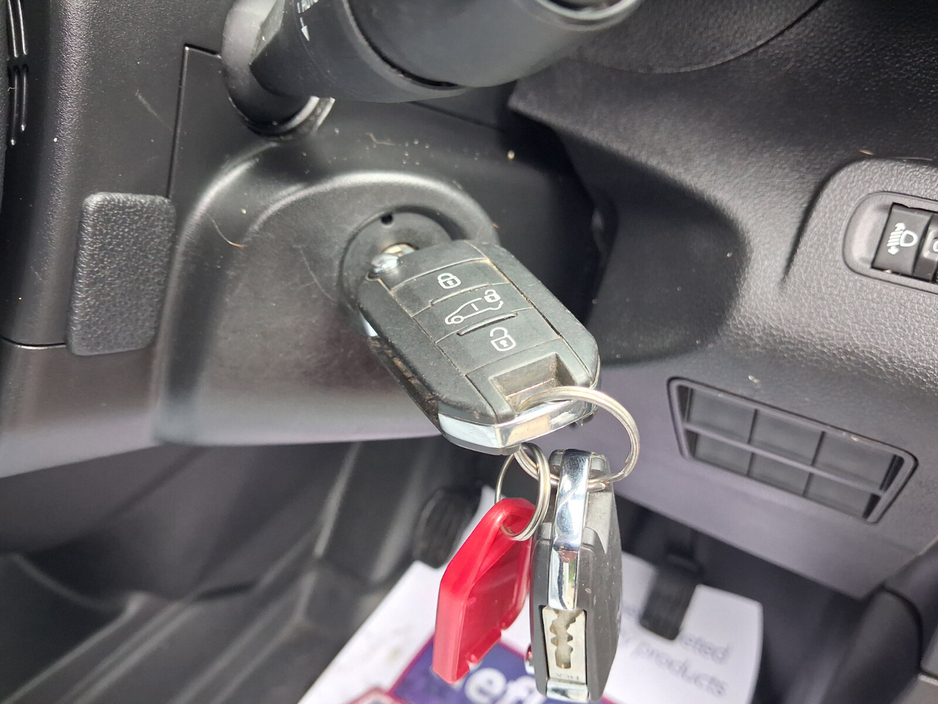 2022 Peugeot Partner 1.5L Diesel For Sale Images