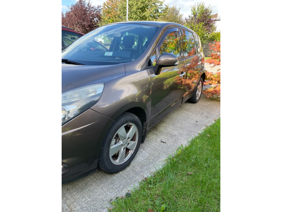 2011 Renault Scenic
