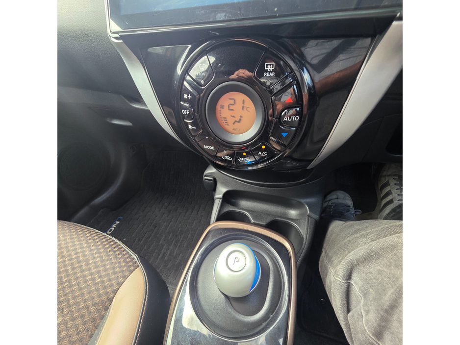 Nissan Note 1.2 5dr. SV 15 Inch Alloys — thumbnail 28
