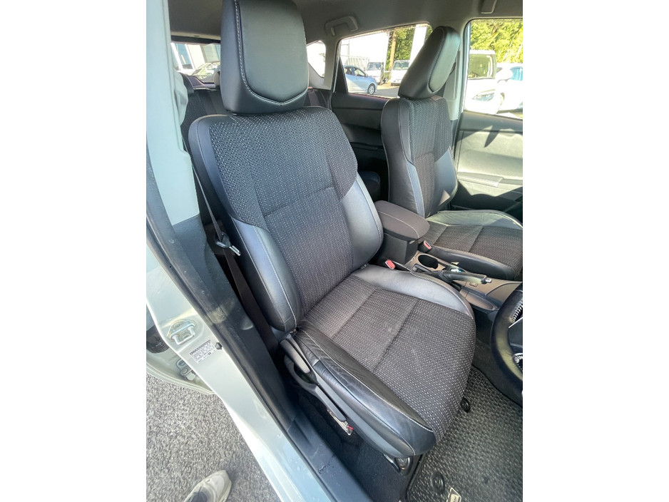 2016 Toyota Auris 1.8L Petrol Hybrid For Sale Images
