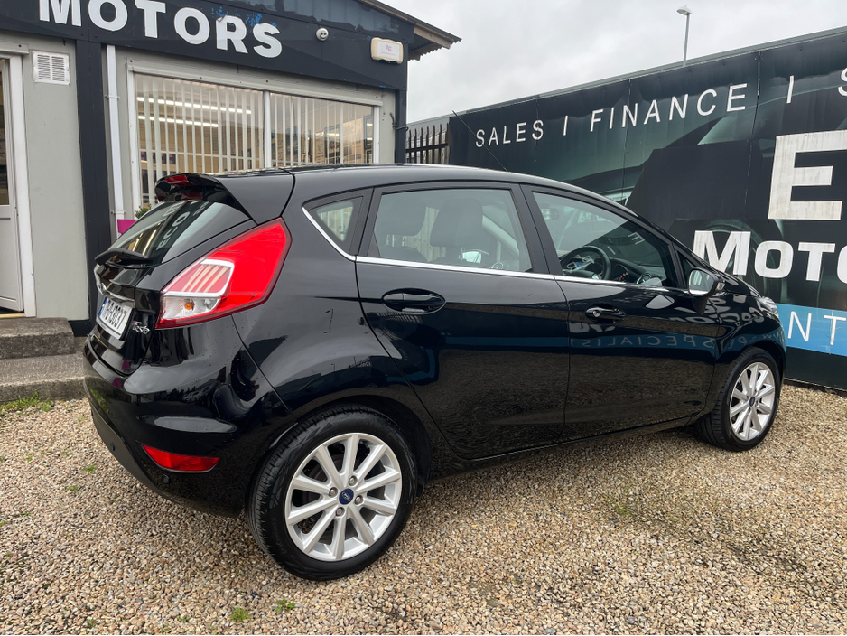 Ford Fiesta TITANIUM, 1.2 MANUAL, 2 YEAR NCT, LOW TAX — thumbnail 7