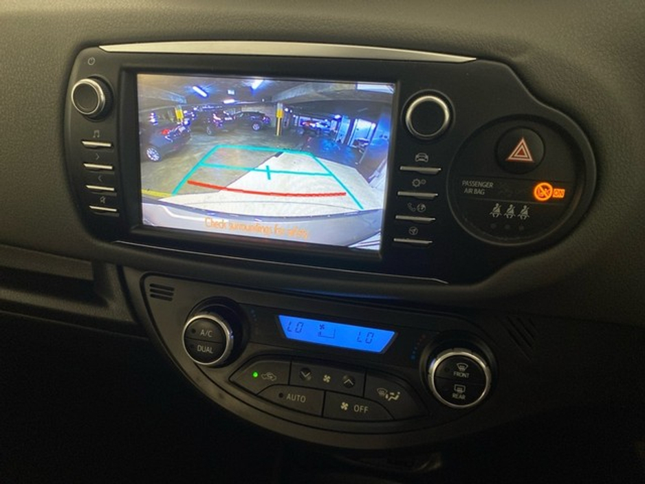 Toyota Yaris Luna Hybrid — thumbnail 16