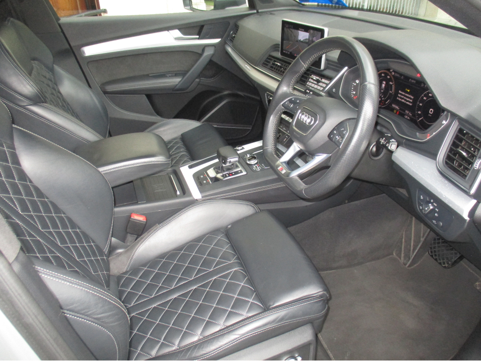 2021 Audi Q5 2L Petrol Plug-in Hybrid For Sale Images