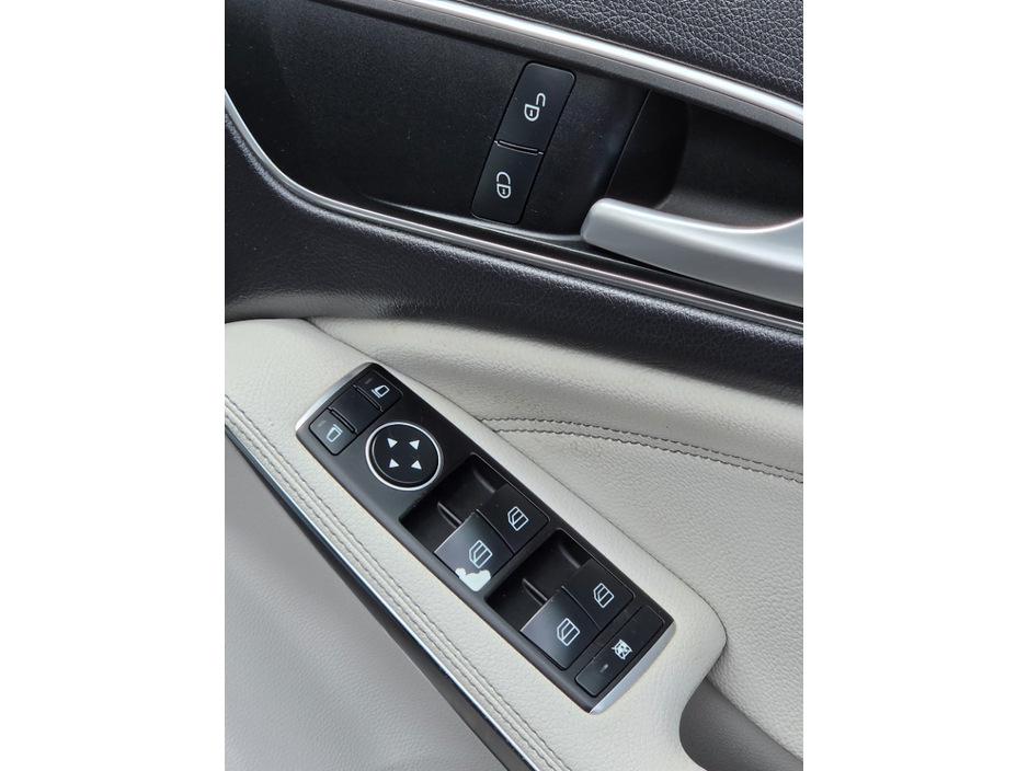 2016 Mercedes-Benz GLA Class 1.5L Diesel For Sale Images