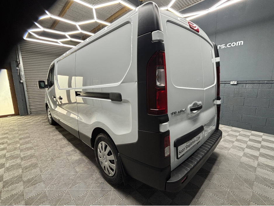 2021 Renault Trafic 2L Diesel For Sale Images