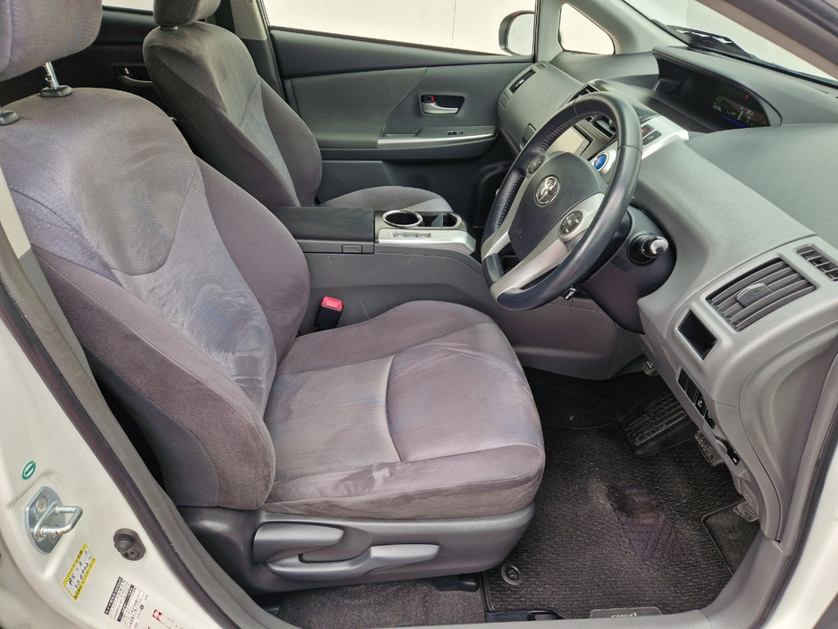 2012 Toyota Prius 1.8L Petrol Hybrid For Sale Images