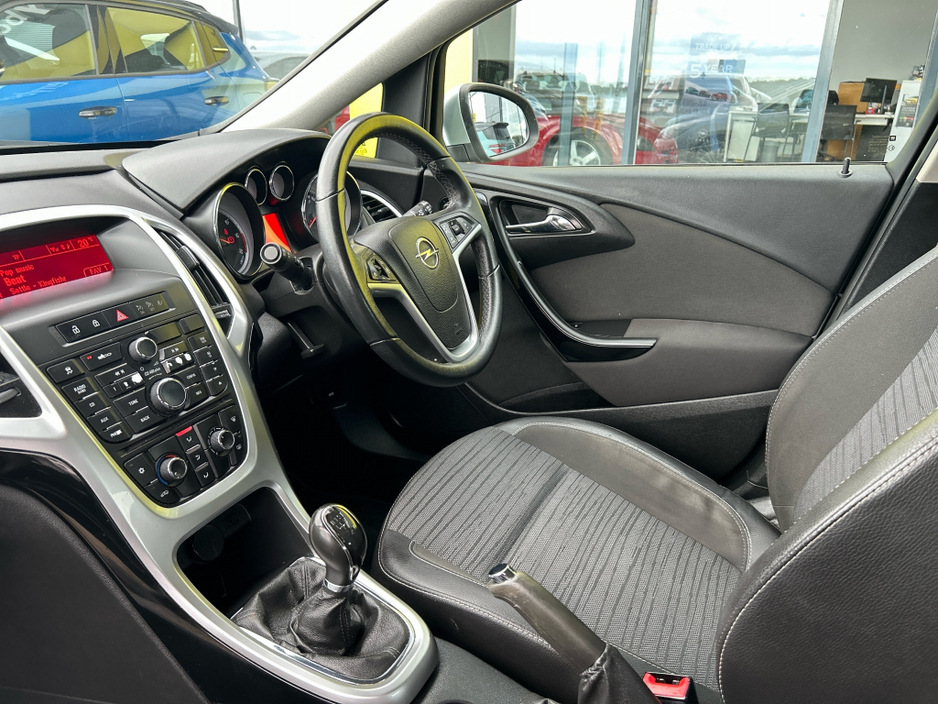 2015 Opel Astra 1.6L Diesel For Sale Images