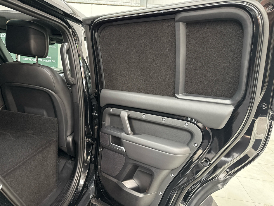 2025 Land Rover Defender 3L Diesel For Sale Images