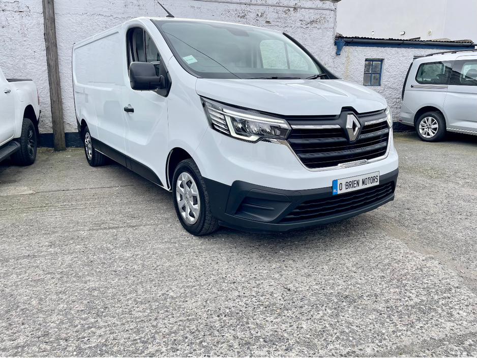 2023 Renault Trafic 2L Diesel For Sale Images