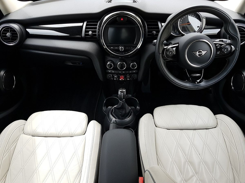 2021 MINI Hatch 1.5L Petrol For Sale Images