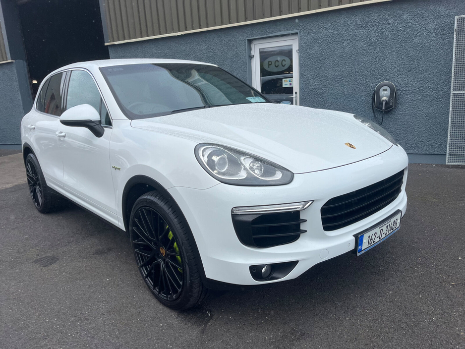 2016 Porsche Cayenne 3L Petrol Hybrid For Sale Images