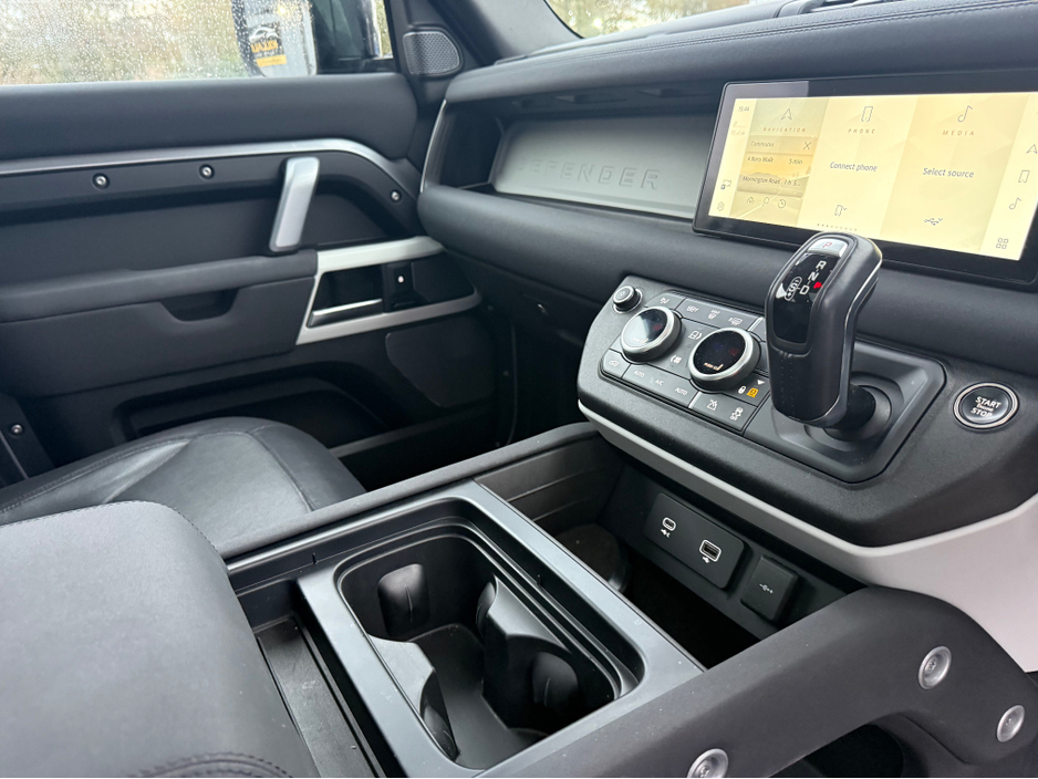 2023 Land Rover Defender 2L Petrol Plug-in Hybrid For Sale Images