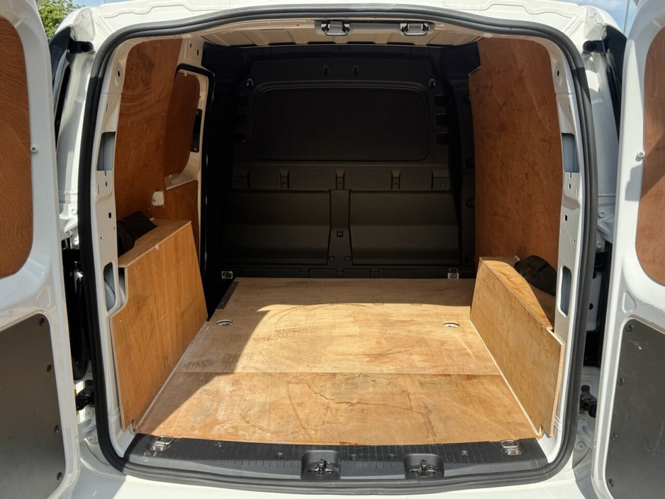 2023 Volkswagen Caddy 2L Diesel For Sale Images