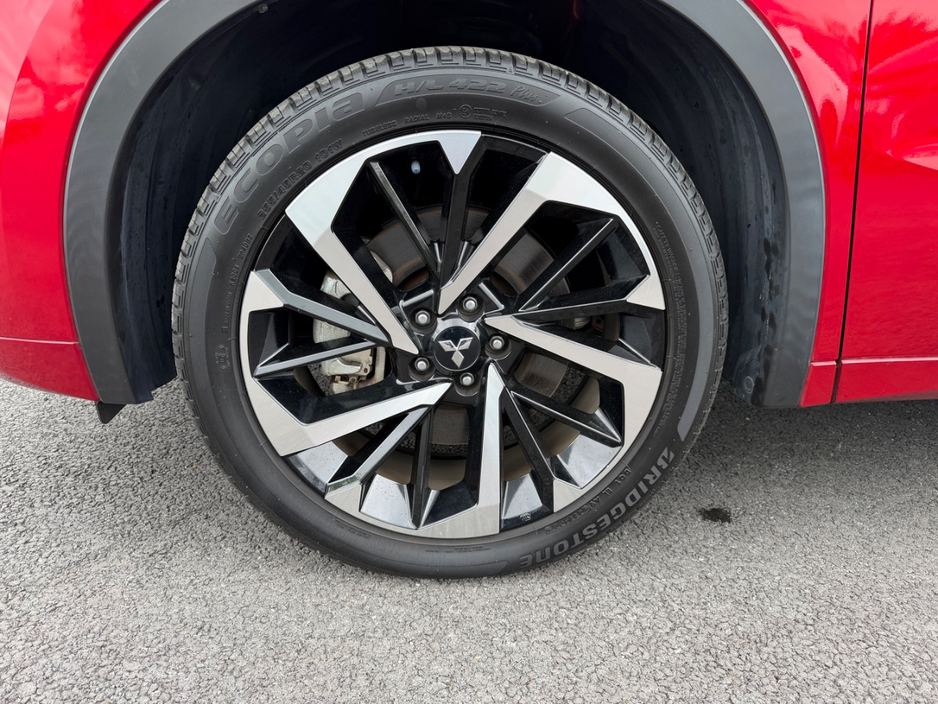 2022 Mitsubishi Outlander 2.4L Petrol Plug-in Hybrid For Sale Images