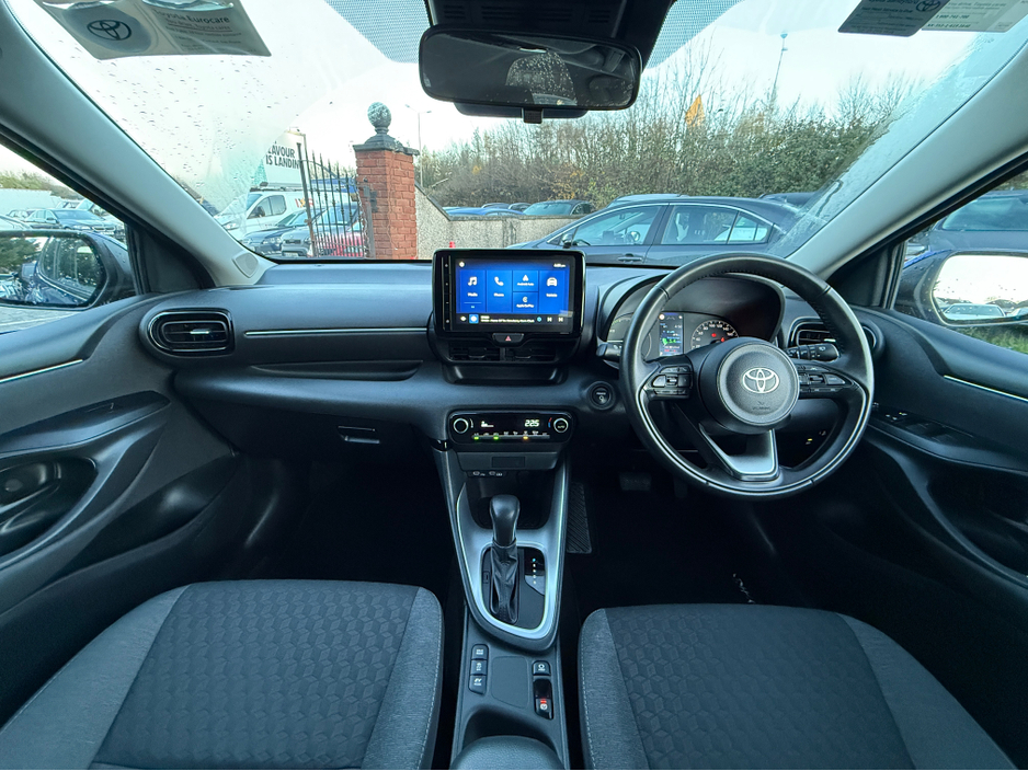 2025 Toyota Yaris 1.5L Petrol Hybrid For Sale Images