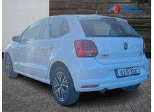 VOLKSWAGEN Polo 2016