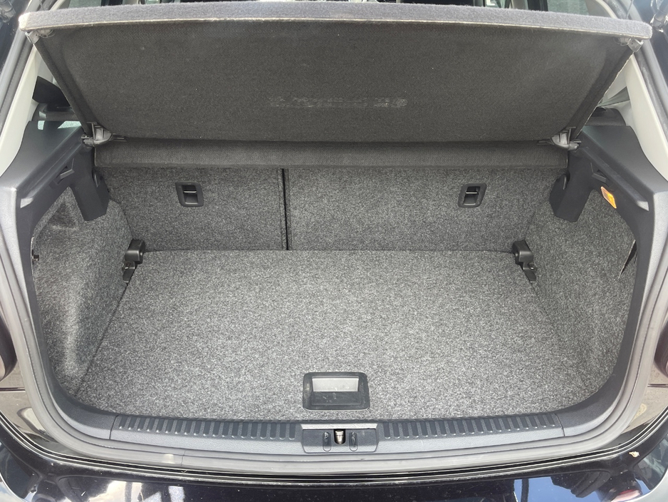 2015 Volkswagen Polo 1.2L Petrol For Sale Images