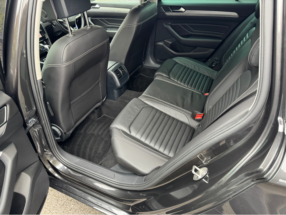 2022 Volkswagen Passat 1.4L Petrol Plug-in Hybrid For Sale Images