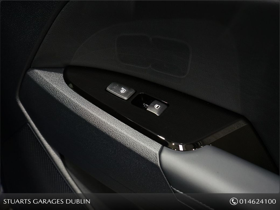 Kia Sportage 1.6 PHEV DEMO SALE*0% FINANCE AVAILABLE* — thumbnail 22