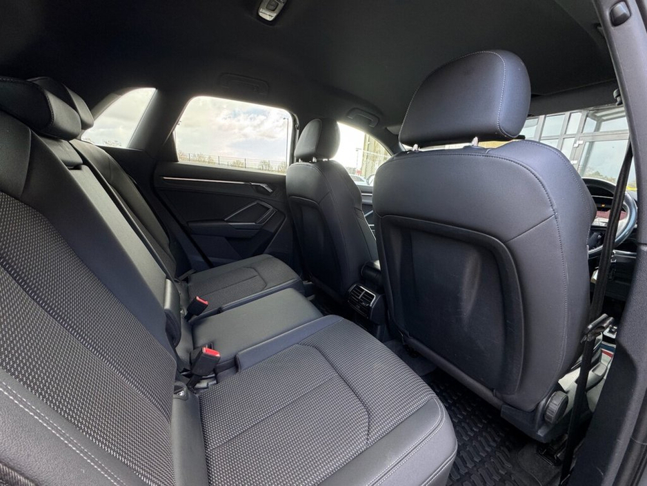2022 Audi Q3 2L Diesel For Sale Images