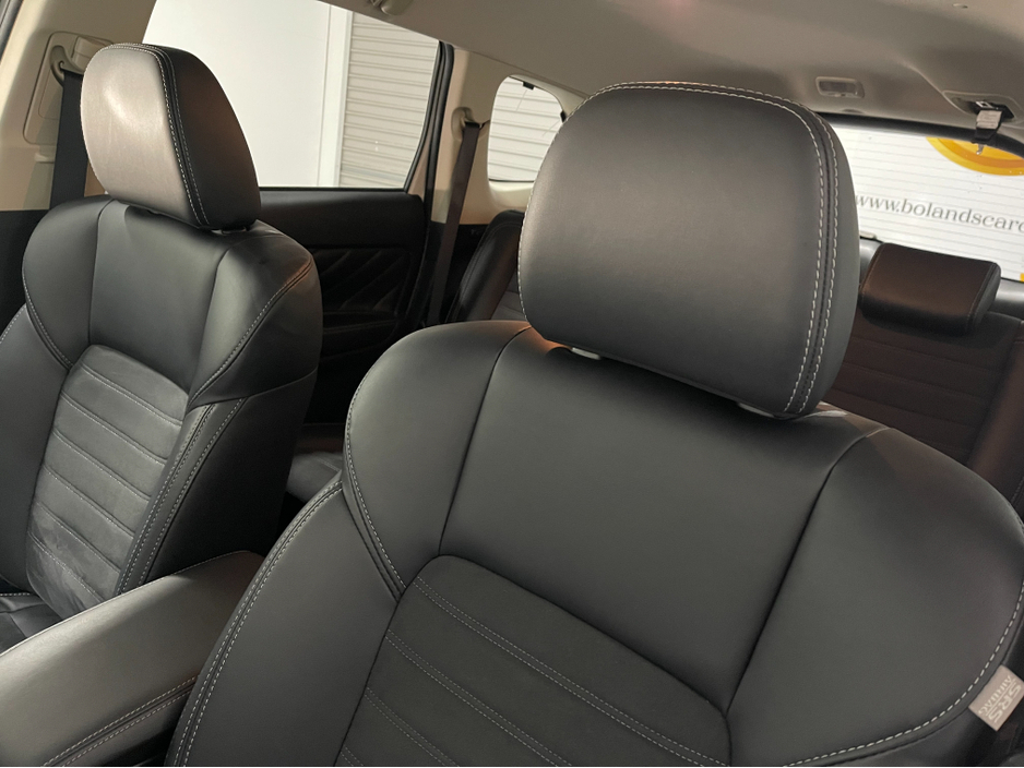 2019 Mitsubishi Outlander 2.4L Petrol Plug-in Hybrid For Sale Images