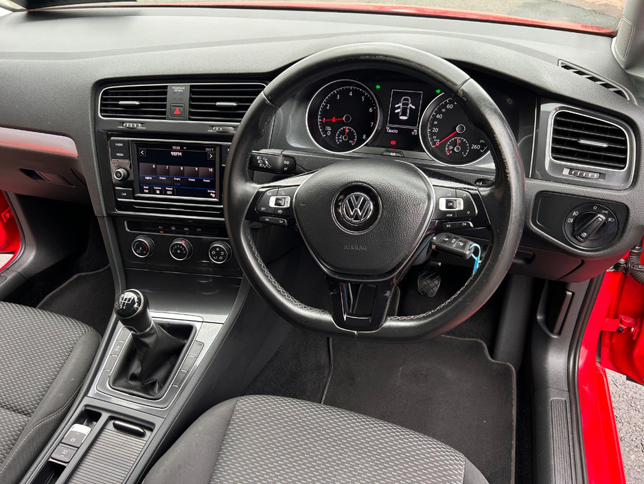 2019 Volkswagen Golf 1L Petrol For Sale Images
