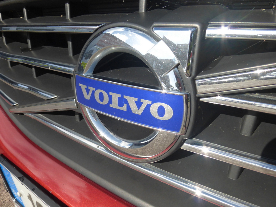 2016 Volvo XC60 2L Diesel For Sale Images
