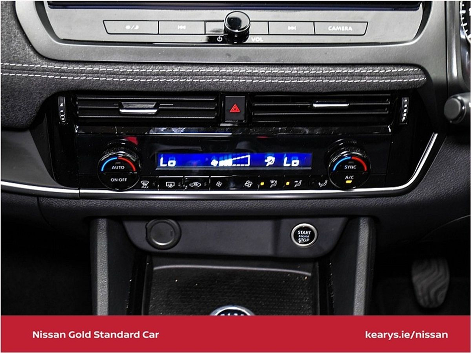 Nissan Qashqai 1.3 PET MILD HYBRID SV WITH HEATED FRONT SEATS - HEATED STEERING WHEEL - HEATED WINDSCREEN - MEGA SALE PRICE — thumbnail 23