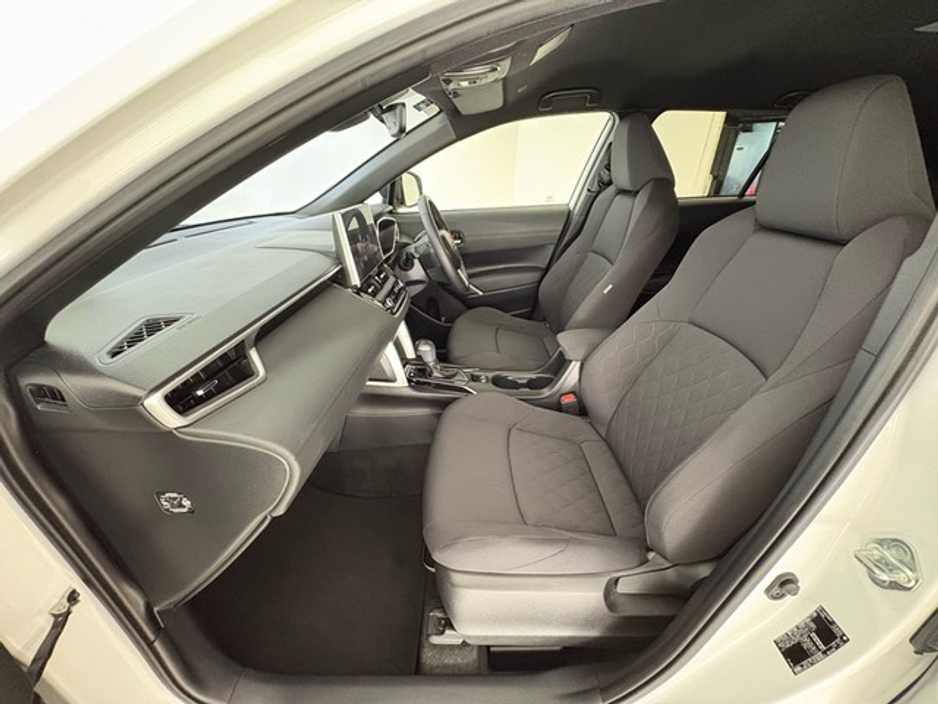 Toyota Corolla Cross Sport Hybrid — thumbnail 6