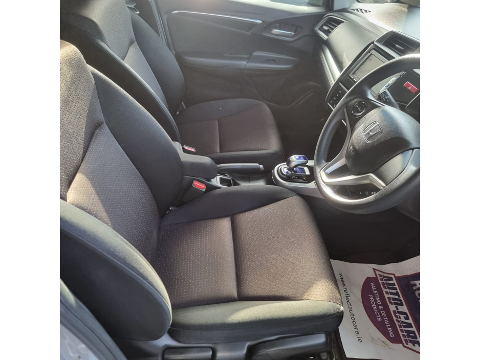 Honda Fit 2015 Honda Fit/ Jazz Automatic Hybrid — thumbnail 11
