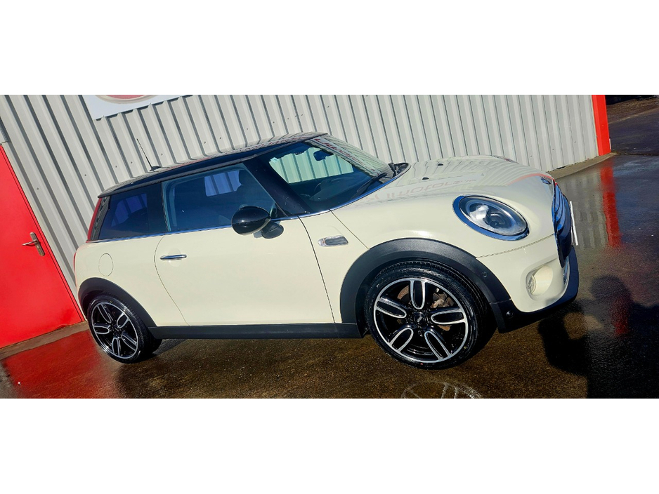 2018 MINI Cooper D 1.5L Diesel For Sale Images