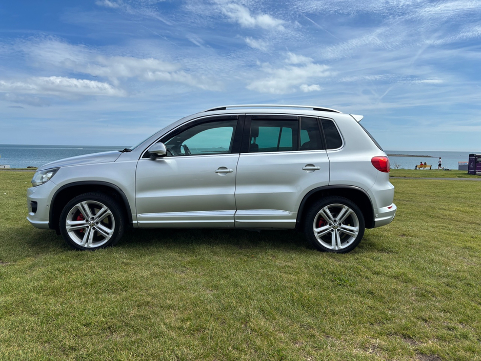 Volkswagen Tiguan 2.0 TDI R-LINE 140PS 5DR 4WD