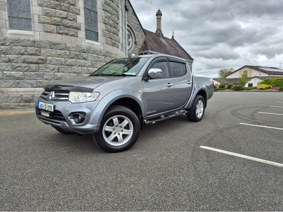 2014 Mitsubishi L200 For Sale Images