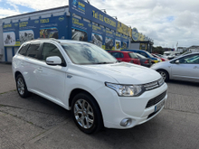 2015 Mitsubishi Outlander 2L Petrol Plug-in Hybrid For Sale Images