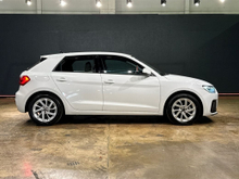 Audi A1 1.0 TFSI ADVANCED - FACTORY...