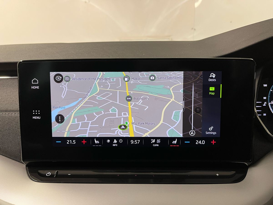 Skoda Octavia Style Combi 1.0TSI 110BHP - Rweversing Camera - Sat Nav - Climate Control - Heated Seats - Adaptive Cruise Control - Keyless Start - Apple CarPlay/Android Auto — thumbnail 16