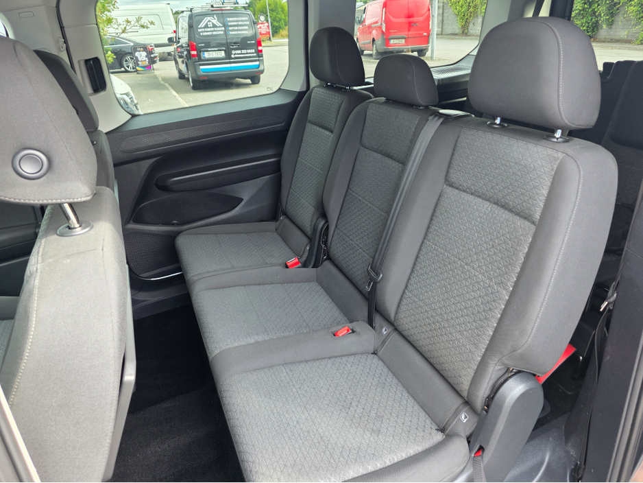 2023 Ford Tourneo Connect 2L Diesel For Sale Images