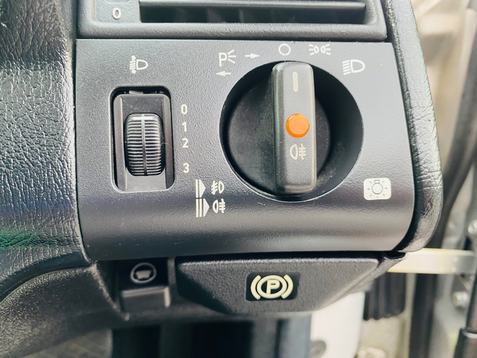 1996 Mercedes-Benz C Class 2.8L Petrol For Sale Images