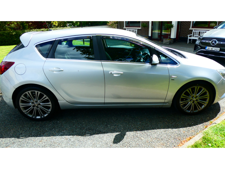 2012 Opel Astra 2L Diesel For Sale Images