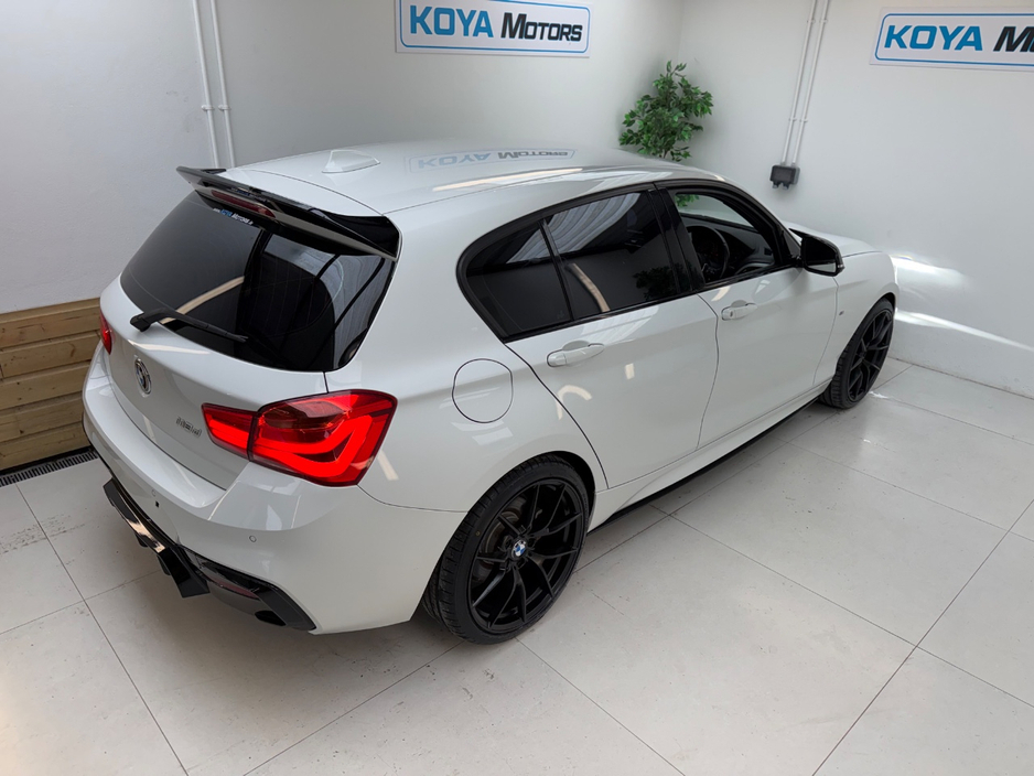 BMW 1 Series 118D 2.0 DIESEL M-SPORT PRO PLUS M-PERFORMANCE AUTOMATIC // M3 CS ALLOY PACKAGE INCLUDED // ALPINE WHITE METALLIC // LED MATRIX LIGHTING // LANE DEPARTURE ASSIST // PRO MEDIA PACK // CRUISE CONTROL — thumbnail 10