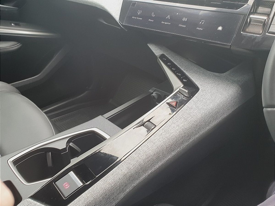 2026 Peugeot 5008 1.2L Petrol For Sale Images